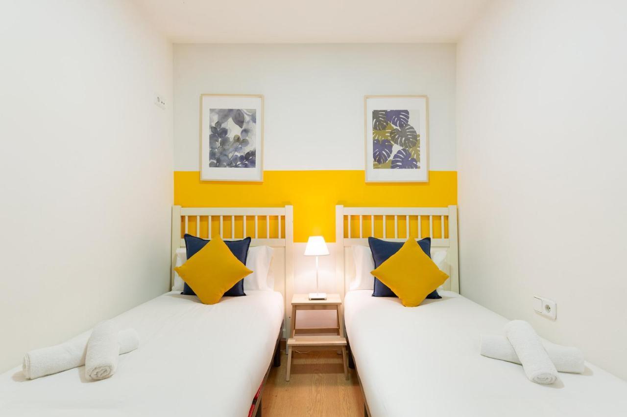 Stay U-Nique Apartments Passatge De Font Barcellona Esterno foto