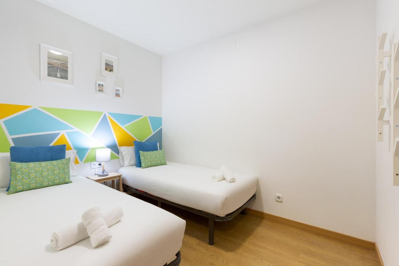 Stay U-Nique Apartments Passatge De Font Barcellona Esterno foto